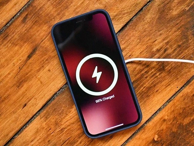 白城苹果手机维修分享iPhone 12可以随便充电吗 